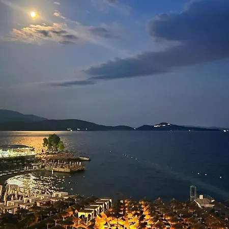 Beachfront Apartment Sarande